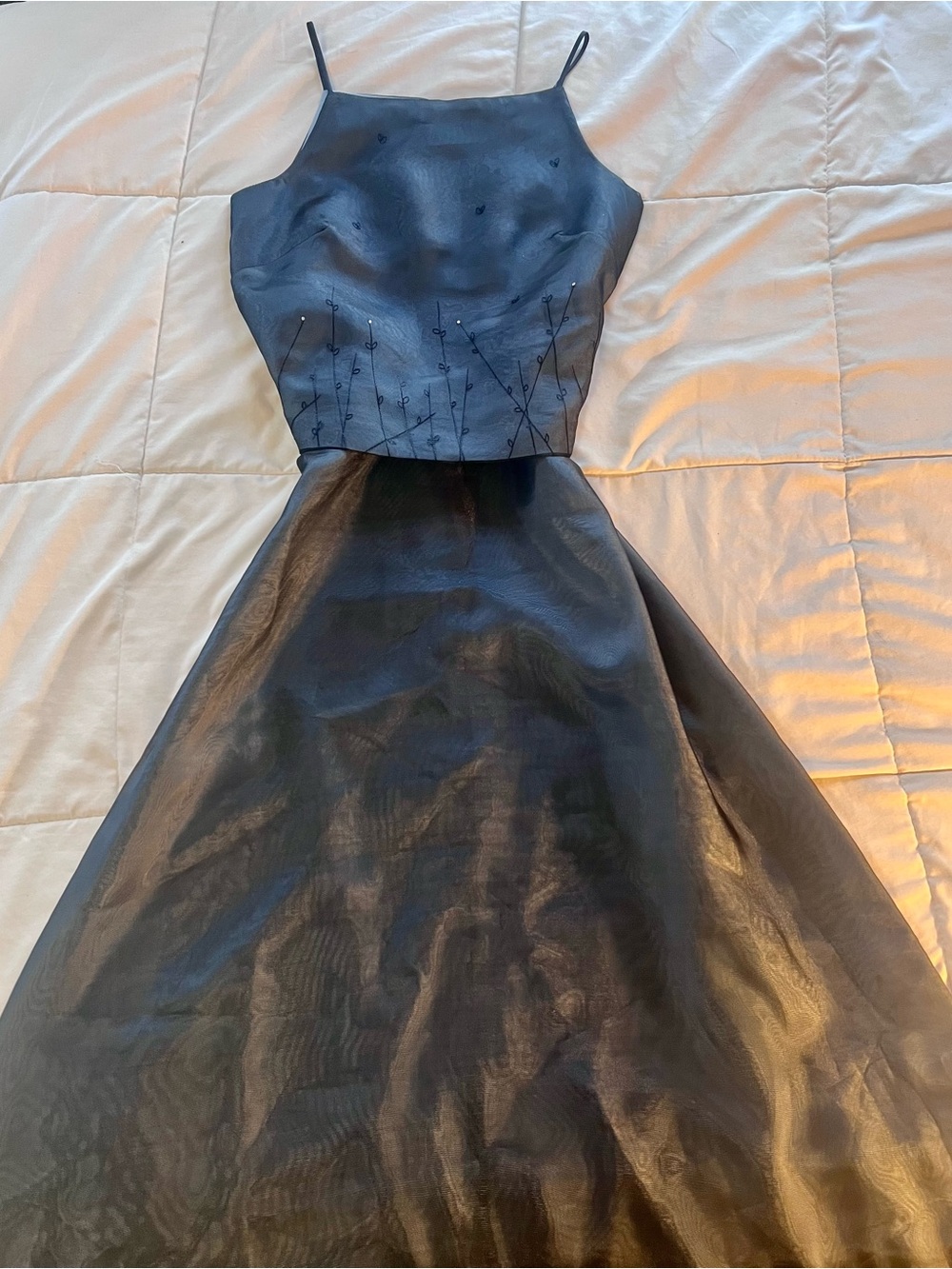 2000s Elegant Black and Blue Spaghetti-Strap Evening Dress